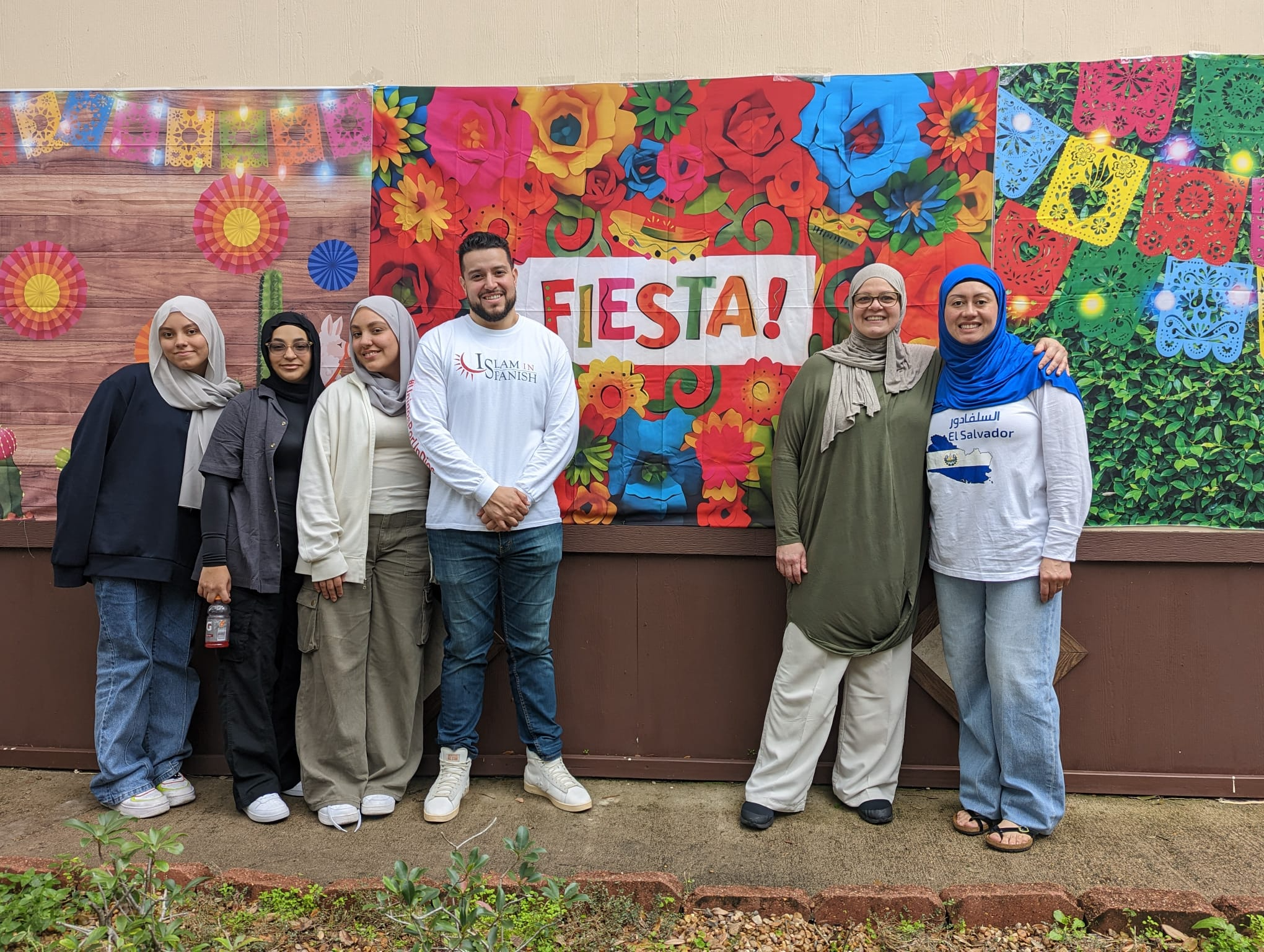 IslamInSpanish in collaboration with Masjid Istiqlal in Houston, TX put together a Carnival celebrating Hispanic Heritage.